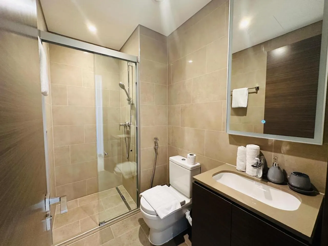 Creek Views 1 Bedroom Mins To Downtown In Sobha Creek Vistas Dubai 0*,  Vereinigte Arabische Emirate